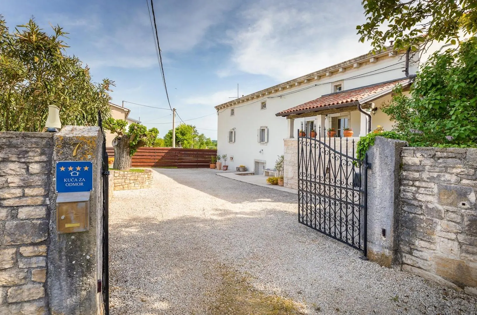 Villa Jona Zuzici 0*,  Croacia